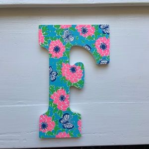 Lilly Pulitzer wall decor.